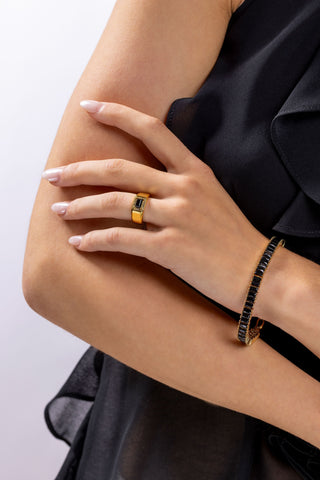 The Lady Boss pinky ring  - Black agate
